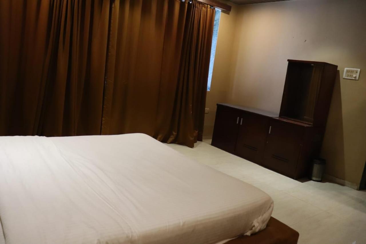 Trident Villas & Holidays อิกัตปุรี ภายนอก รูปภาพ