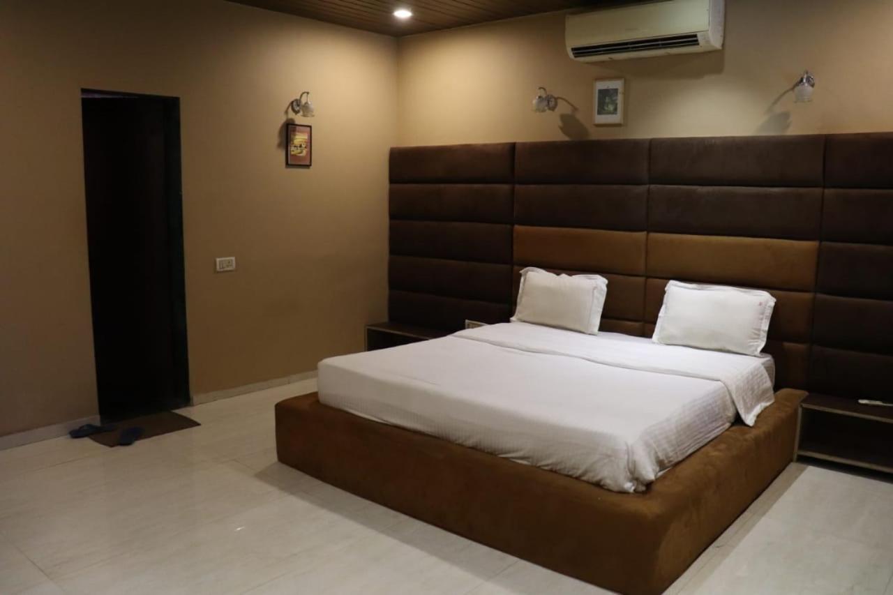 Trident Villas & Holidays อิกัตปุรี ภายนอก รูปภาพ